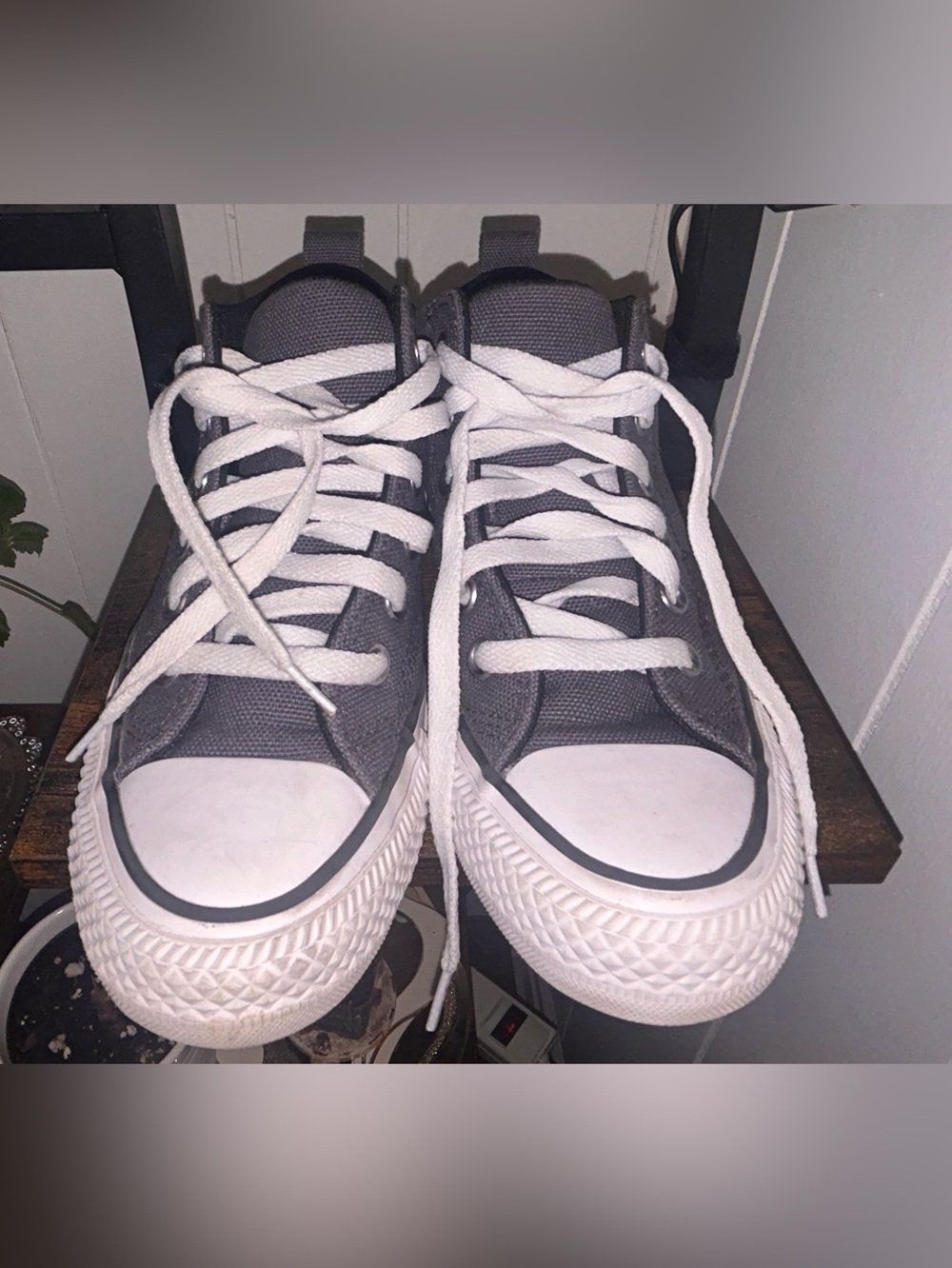 Converse Chuck Taylor All Star Malden Street boys' shoes Size 4 gray black white